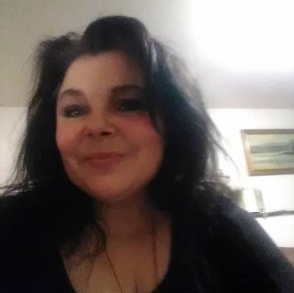 Meet your Posher, Lorie